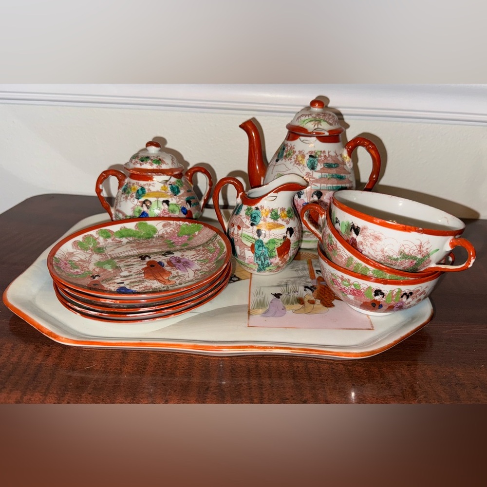 Vintage Japanese Porcelain Tea Set – Hand-Painted Geisha